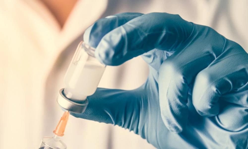 Κορονοϊός: Αυτά είναι τα εμβόλια και οι θεραπευτικές επιλογές -Τι έχει εγκριθεί, τι είναι σε στάδιο δοκιμής
